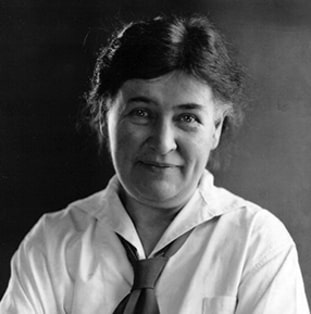 Black and white photograph of Willa Cather