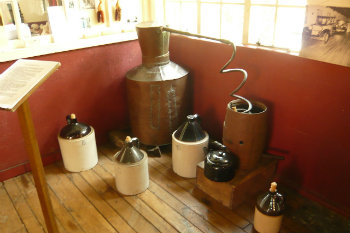 Copper stills and apparatus for making moonshine