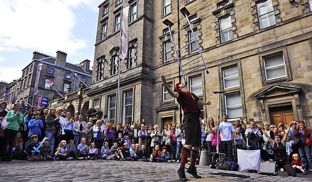 Street performer at Edinburgh Festival Fringe