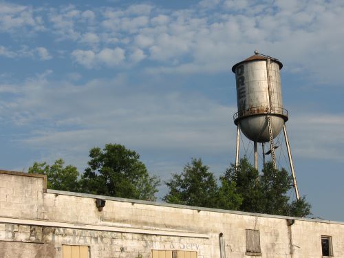 Color photograph of water tower in Drew, MIssissippi