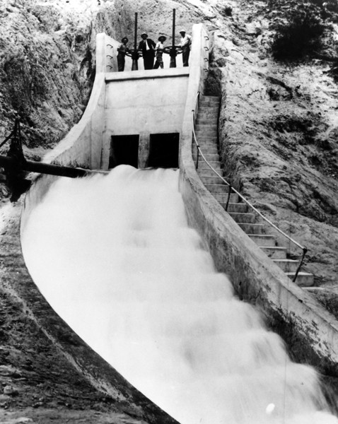 Black and white photo of the opening of the LA Aqueduct in 1913